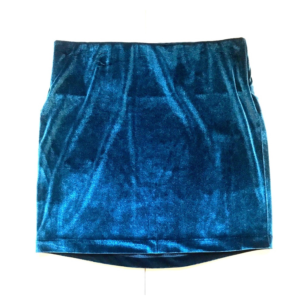 NWOT BCBGeneration Midnight Blue Velvet Mini Skirt